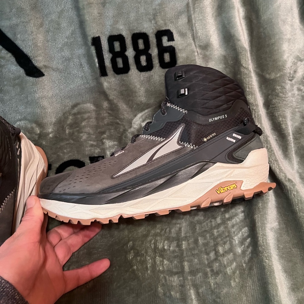 Altra Olympus 5 Men's Trail Running Shoes - Goretex